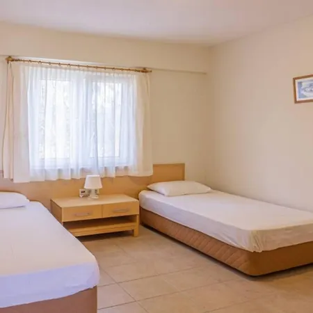 Lägenhet Rueya Gibi Bir Tatil Icin Denize Sifir Havuzlu Daire *